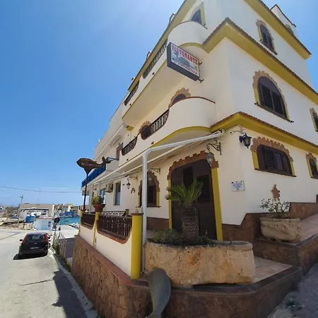 Casa Vacanza Delfino Bianco *