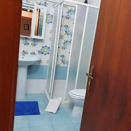 Casa Vacanza Delfino Bianco Apartment *