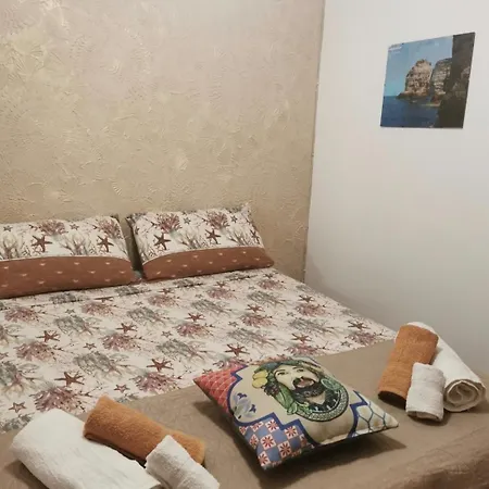 Casa Vacanza Delfino Bianco Apartment *